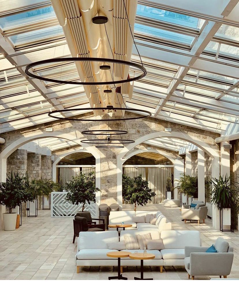 Dayanıklı ve estetik cam tavan sistemi, modern mimari tasarım